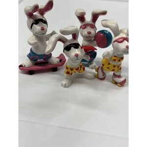 Hardee's 1989 Vintage BEACH BUNNIES Complete Set of 4 PVC Rabbit Figures